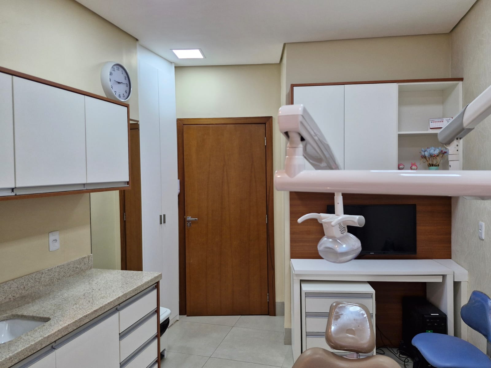 Alugo sala montada 