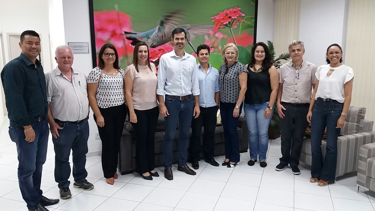 Representantes dos Conselhos de Mato Grosso se reúnem na sede do CRO-MT