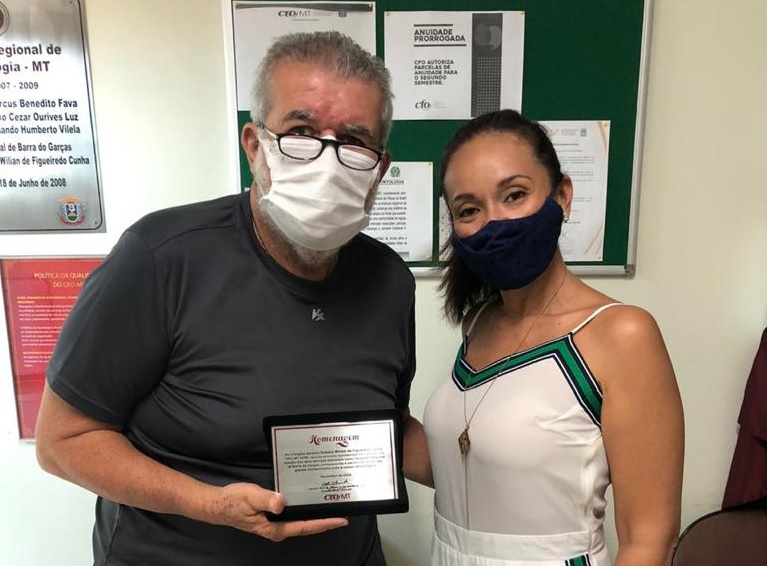 CRO-MT homenageia cirurgião-dentista pioneiro em MT